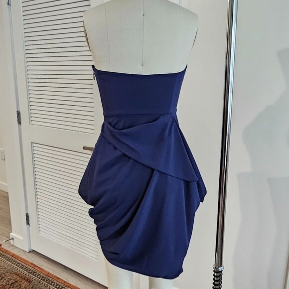 BCBGMAXAZRIA Runway Draped Navy Strapless Dress in size 0 - Picture 3 of 7